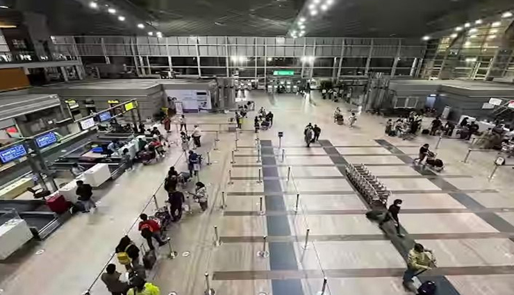 जयपुर सहित 7 हवाई अड्‌डों को ई-मेल के जरिये मिली बम से उड़ाने की धमकी